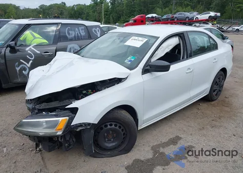 2015 Volkswagen Jetta 1.8T Se z USA, uszkodzony, nr VIN 3VWD17AJ5FM332307